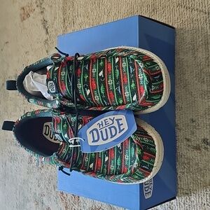 Hey Dude Wally Fishmas Sweater Pine Green/ Multicolor Mens Shoes Size 9 M